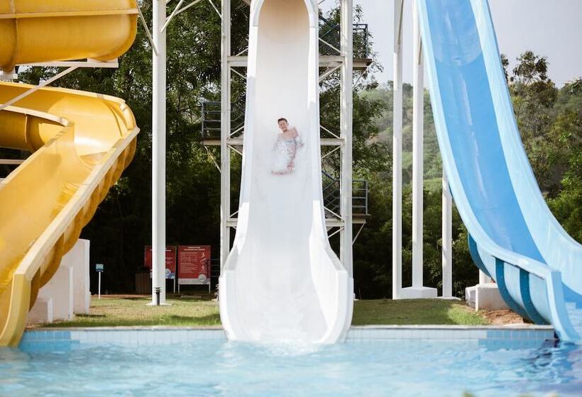 ホテル Aguativa Golf Resort