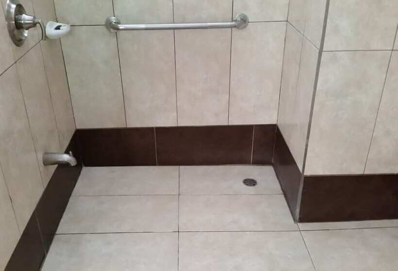 호텔 Arenas En Punta Leona