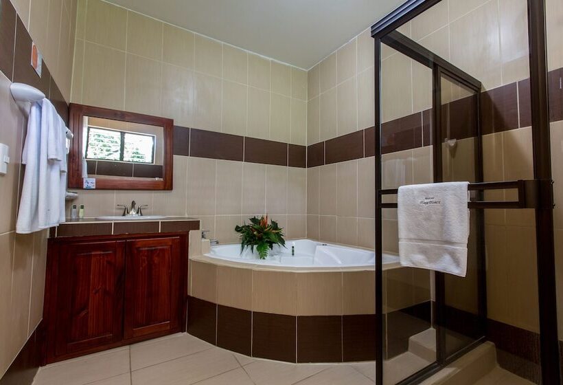 호텔 Arenas En Punta Leona