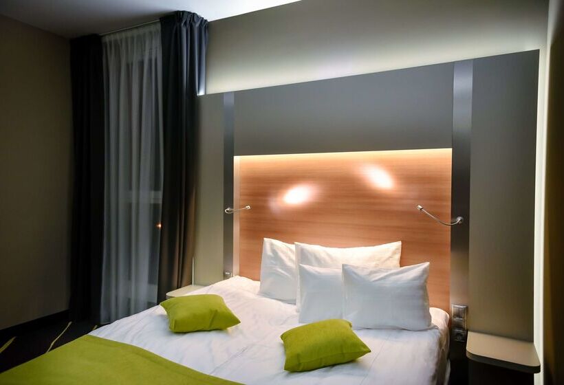 هتل Best Western Plus Lakeside