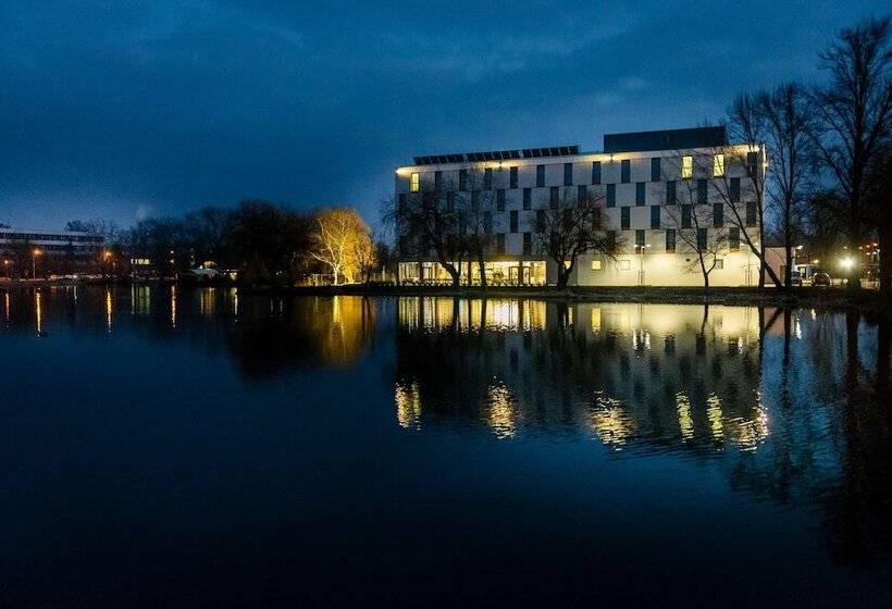 هتل Best Western Plus Lakeside
