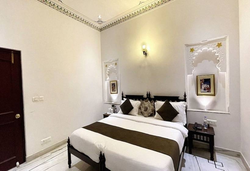 호텔 Boheda Palace