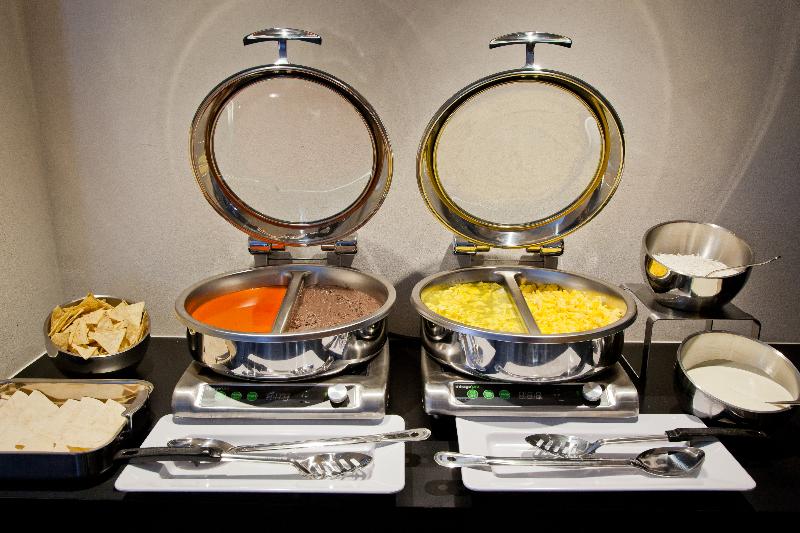 فندق City Express Suites Puebla Finsa