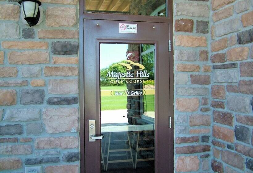 فندق Cobblestone Inn & Suites   Denison | Majestic Hills