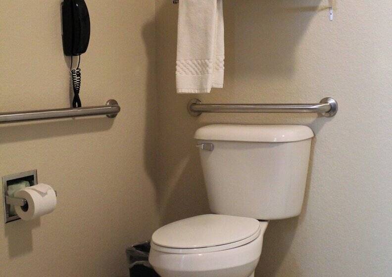 فندق Cobblestone Inn & Suites   Denison | Oak Ridge