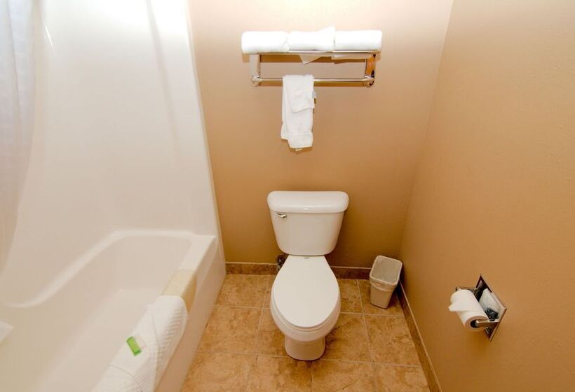 فندق Cobblestone Inn & Suites   Denison | Oak Ridge