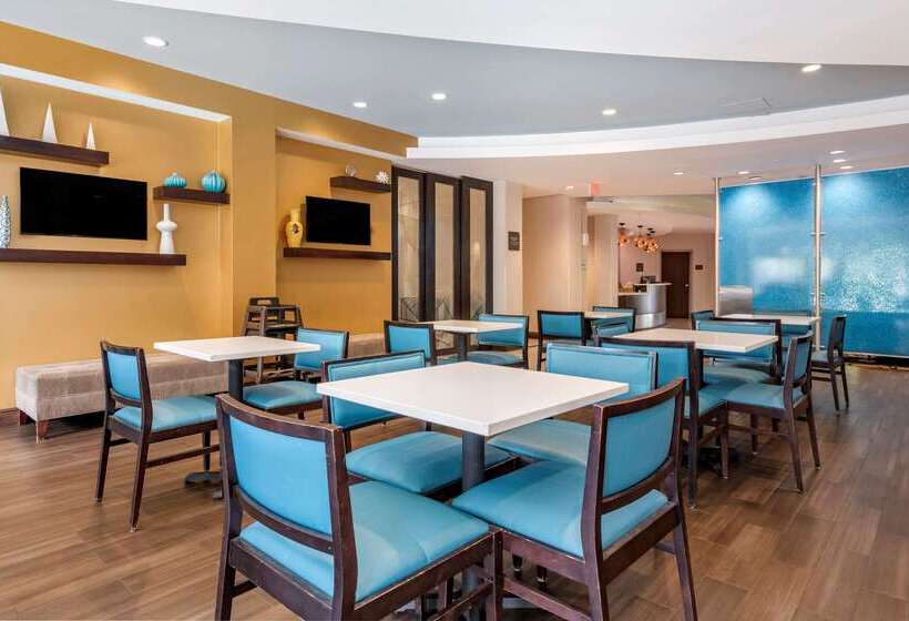 호텔 Comfort Suites Fort Lauderdale Airport South & Cruise Port