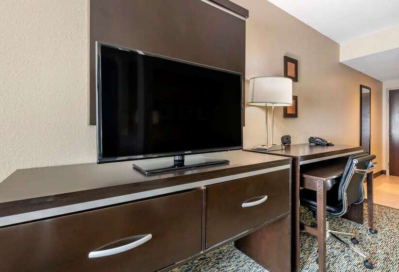 هتل Comfort Suites Fort Lauderdale Airport South & Cruise Port