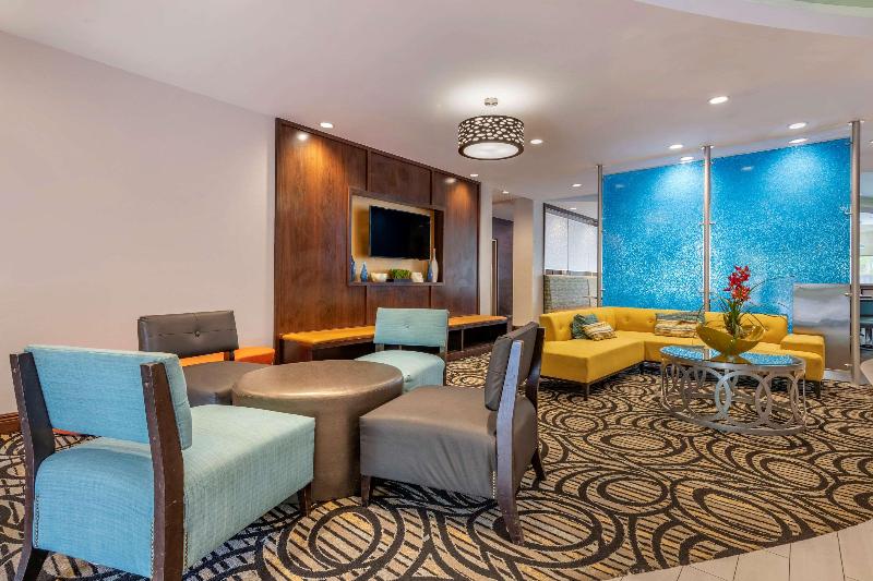 호텔 Comfort Suites Fort Lauderdale Airport South & Cruise Port