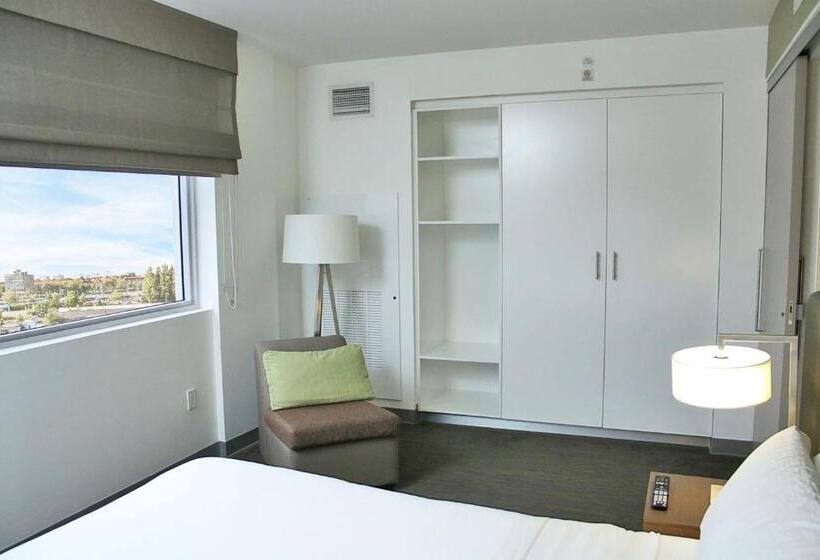 فندق Element Miami Doral