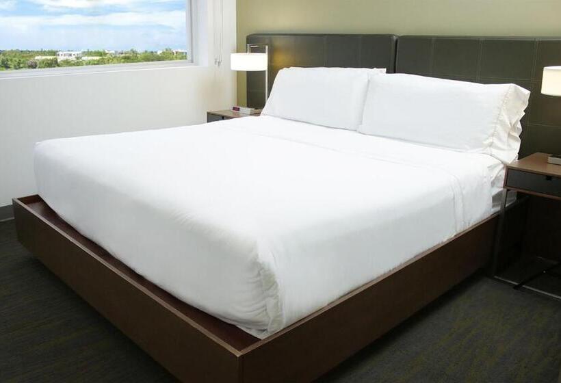 فندق Element Miami Doral