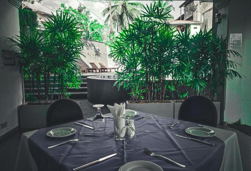 호텔 Elephant Park   New Deal! Half Off Airport Pickups Available