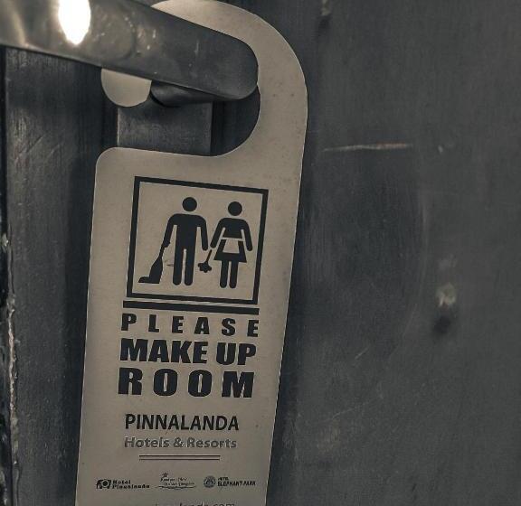 호텔 Elephant Park   New Deal! Half Off Airport Pickups Available