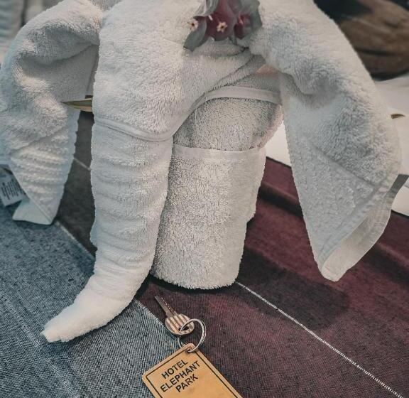 호텔 Elephant Park   New Deal! Half Off Airport Pickups Available