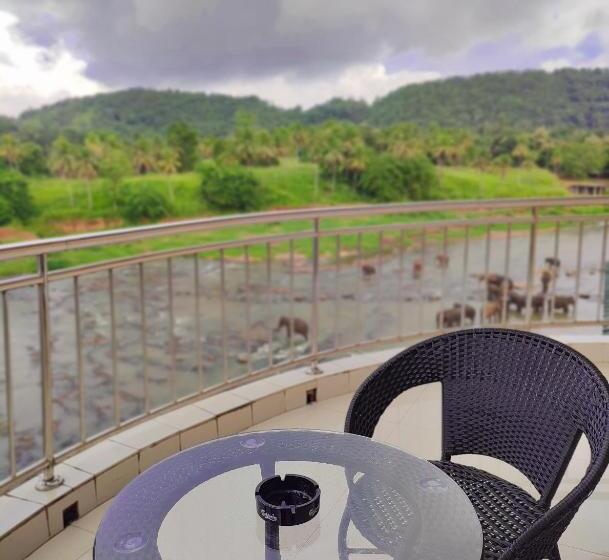 호텔 Elephant Park   New Deal! Half Off Airport Pickups Available