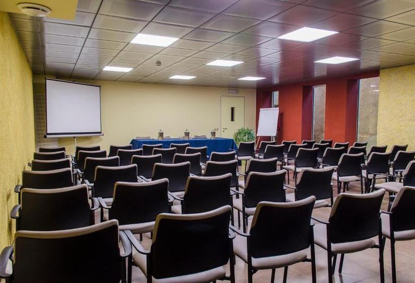 ホテル Elliot Osteria E Dormire In Collina