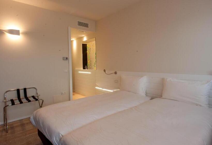 Отель Elliot Osteria E Dormire In Collina