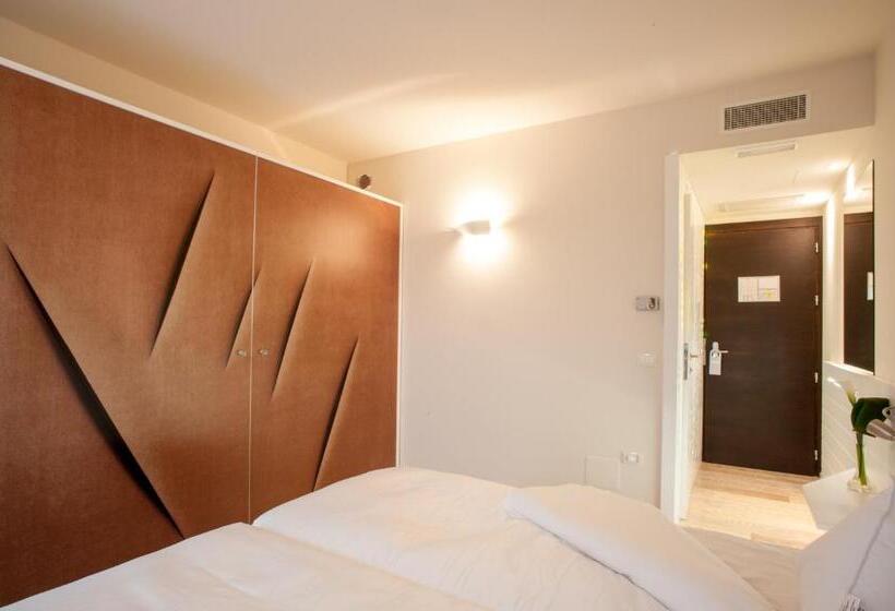 ホテル Elliot Osteria E Dormire In Collina