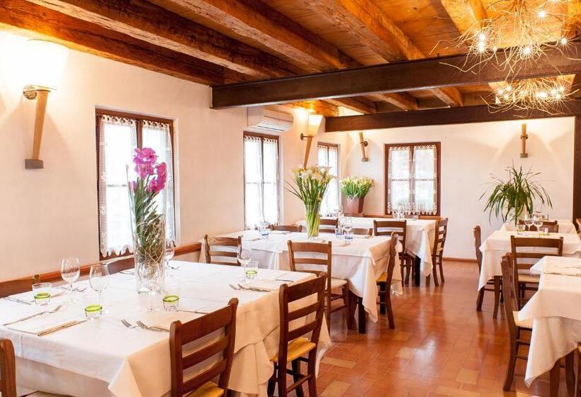 ホテル Elliot Osteria E Dormire In Collina