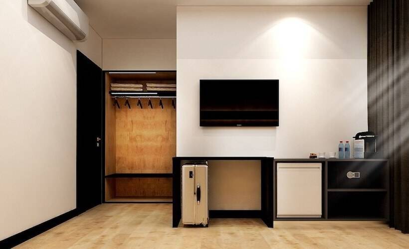 هتل The Chill Suites   City Center