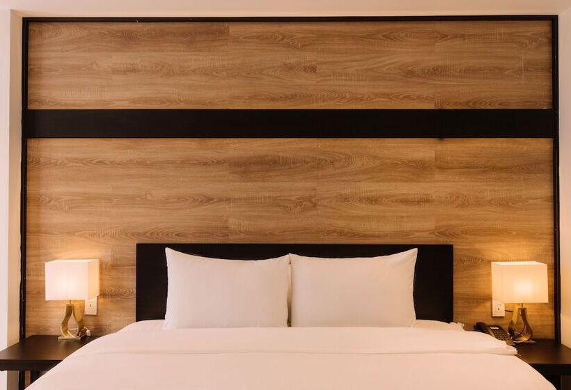 هتل The Chill Suites   City Center