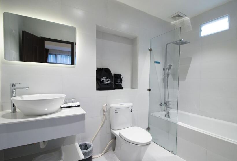 هتل The Chill Suites   City Center