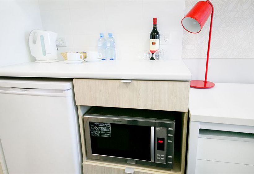 هتل Glebe Space Pop Up