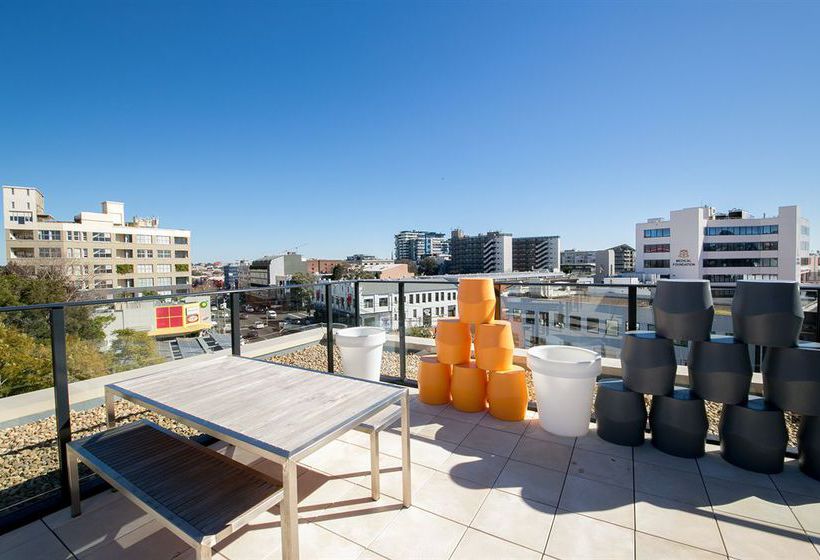 هتل Glebe Space Pop Up