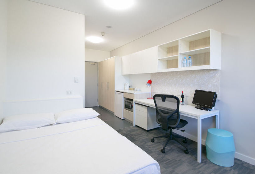 هتل Glebe Space Pop Up