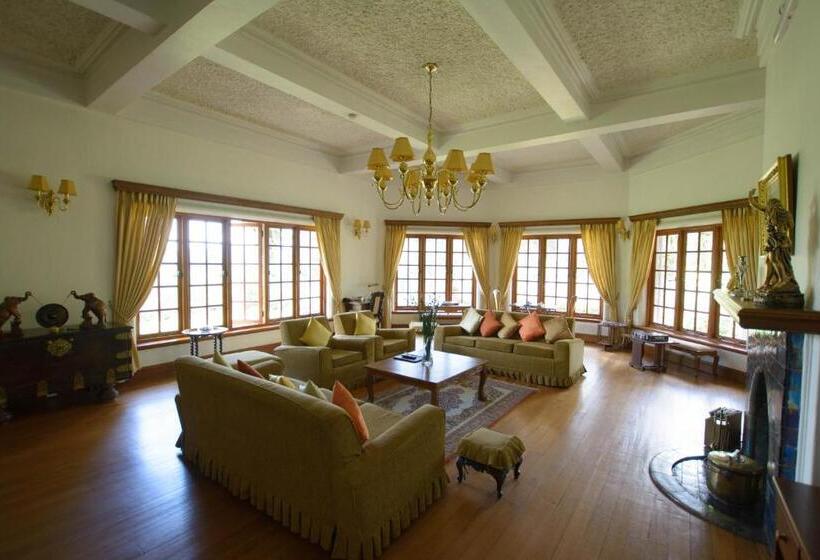 Отель Governor's Mansion