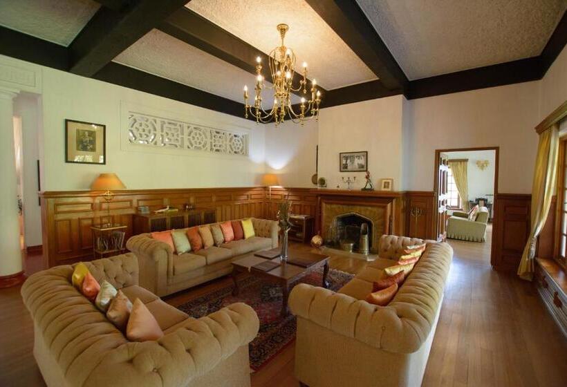 Отель Governor's Mansion