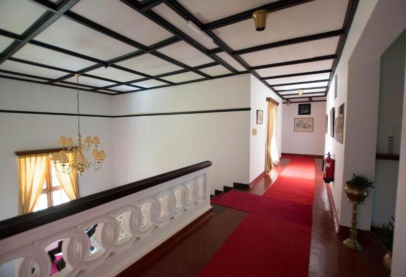 Отель Governor's Mansion