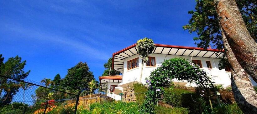 Отель Governor's Mansion