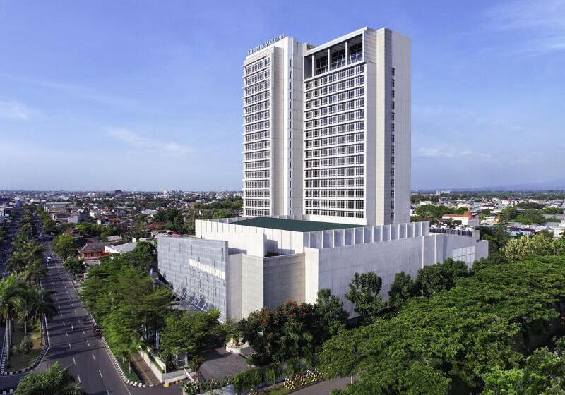 호텔 Grand Mercure Solo Baru