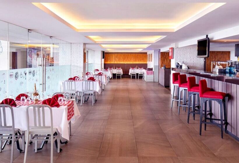 호텔 Grand Mercure Solo Baru