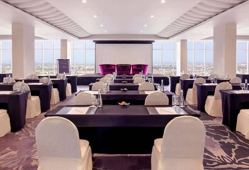 호텔 Grand Mercure Solo Baru