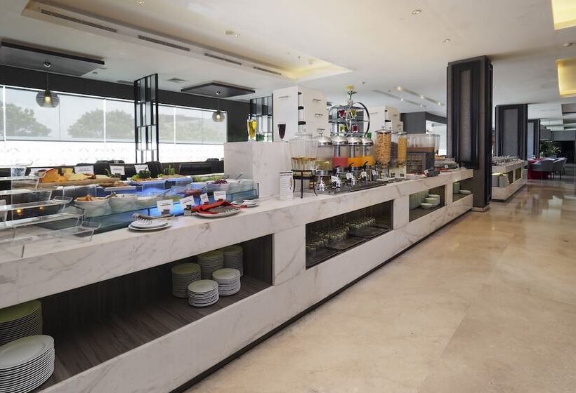 호텔 Grand Mercure Solo Baru