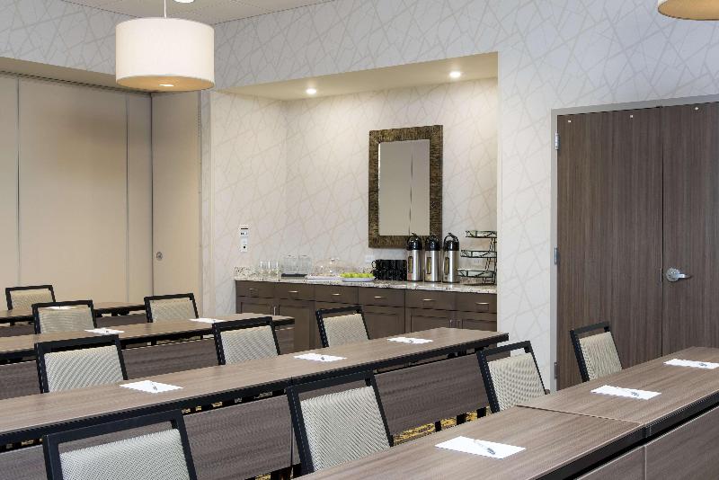 هتل Hampton Inn & Suites Grand Rapids Downtown
