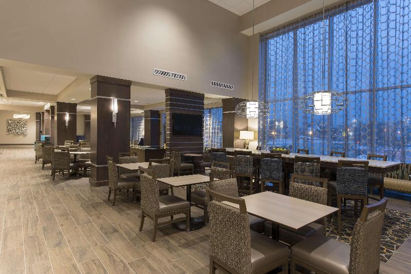 هتل Hampton Inn & Suites Grand Rapids Downtown