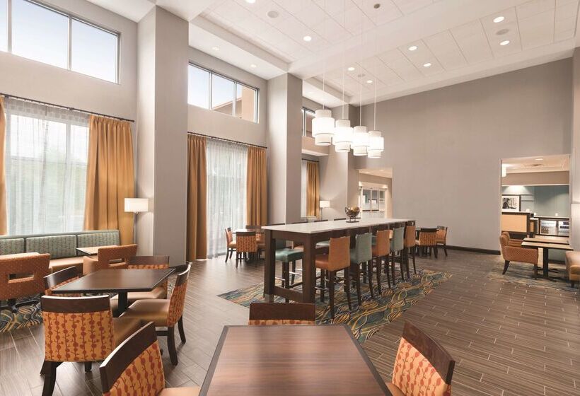 فندق Hampton Inn & Suites Deland