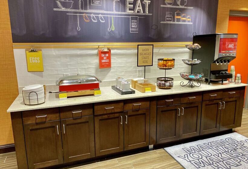 فندق Hampton Inn & Suites Deland