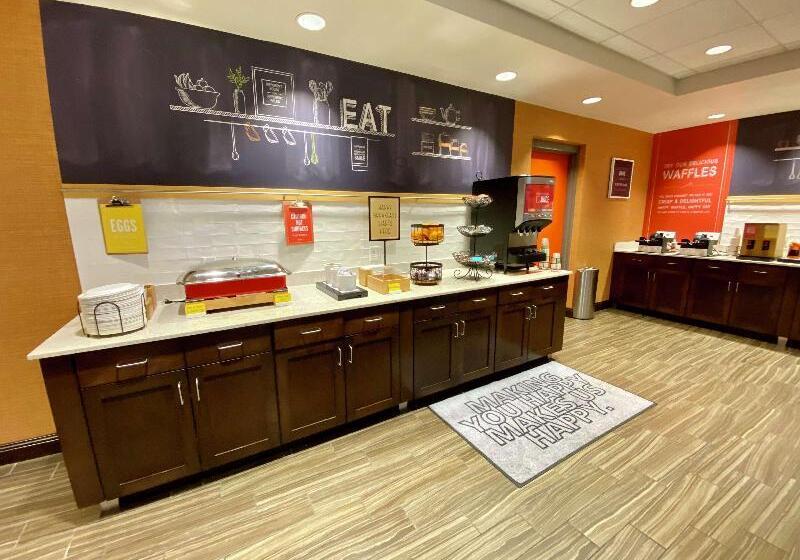 فندق Hampton Inn & Suites Deland