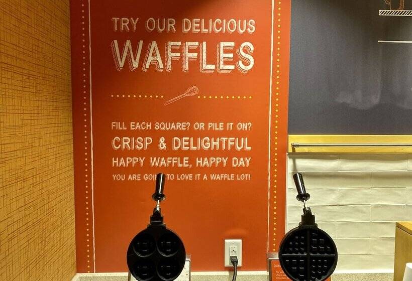 فندق Hampton Inn & Suites Deland