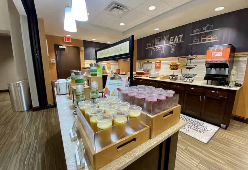 فندق Hampton Inn & Suites Deland