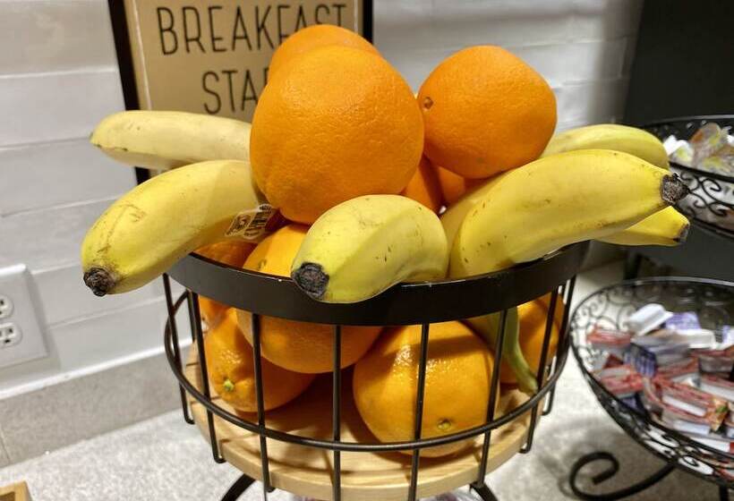 فندق Hampton Inn & Suites Deland