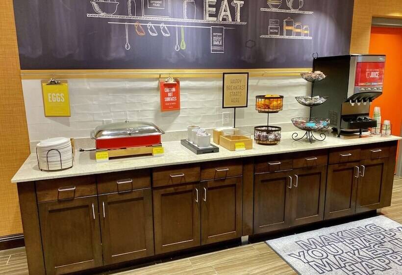 فندق Hampton Inn & Suites Deland