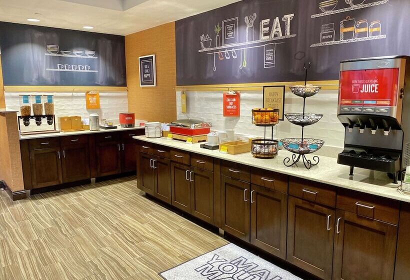 فندق Hampton Inn & Suites Deland
