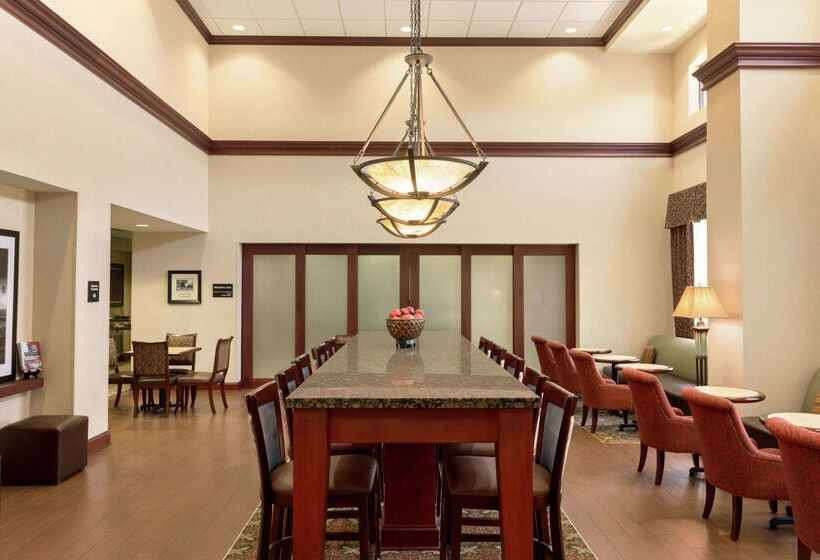 בית מלון כפרי Hampton Inn & Suites Prattville