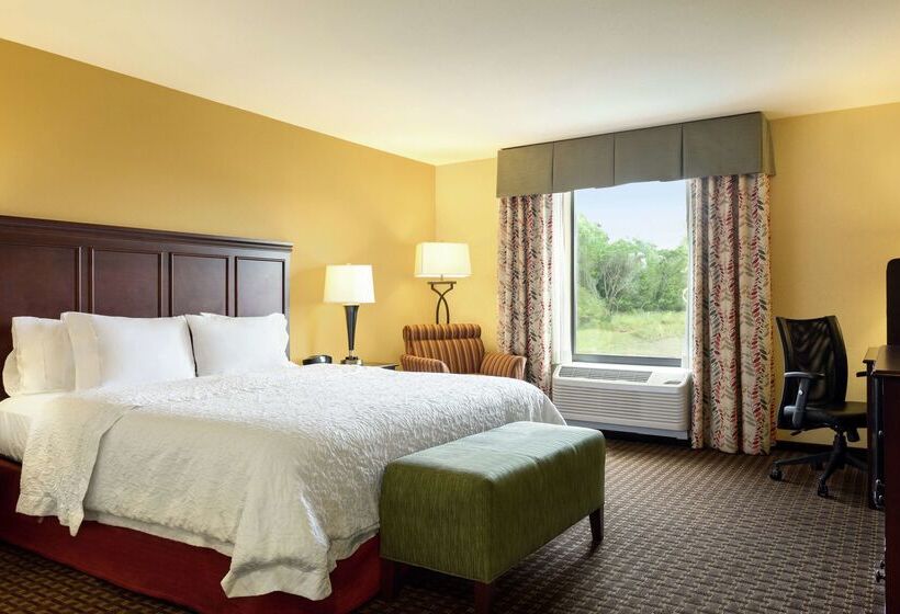 בית מלון כפרי Hampton Inn & Suites Prattville