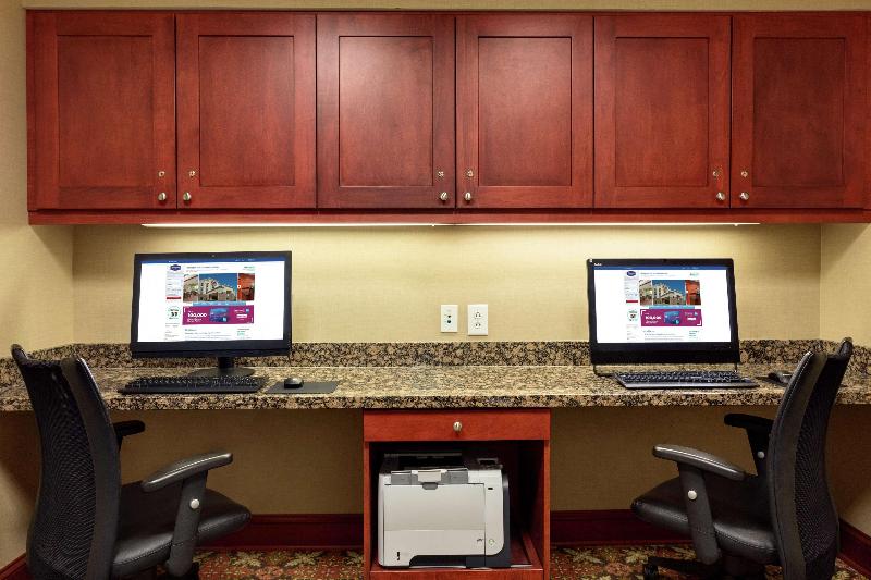 בית מלון כפרי Hampton Inn & Suites Prattville